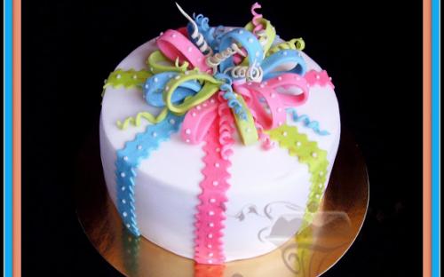 Торт Подарок, Элит Торт, торты на заказ, Симферополь