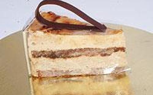 Карамельный - Бисквитный торт с муссом из карамели, сливок и кофе. Изысканный вкус с благородной горчинкой. изменить