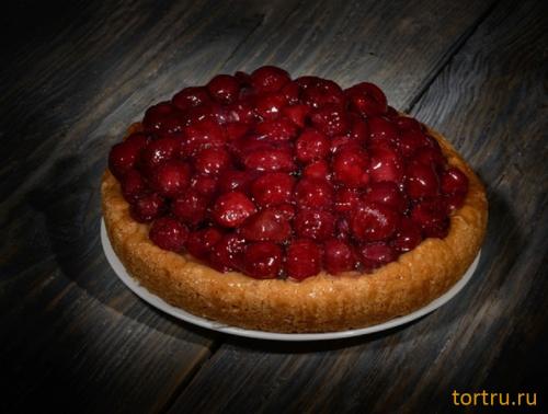 Торт "Вишневый чизкейк", сеть кондитерских магазинов Бисквит, Смоленск