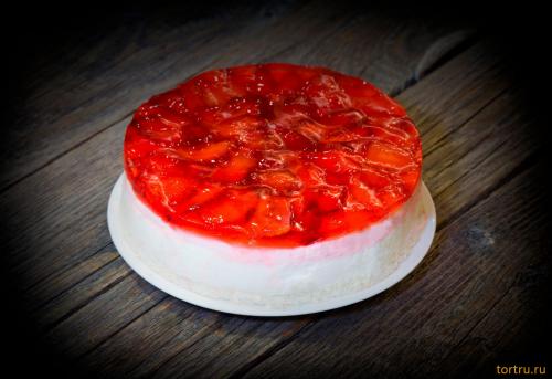 Торт "Клубника-йогурт", сеть кондитерских магазинов Бисквит, Смоленск