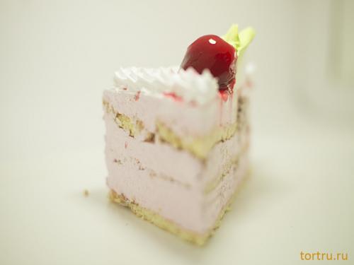 Торт "Клубника", Кондитерский цех Каньон, Белгород