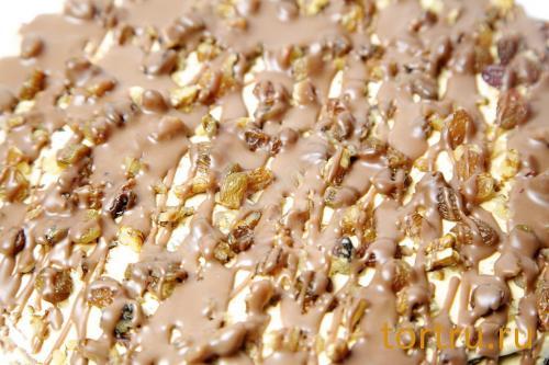 Торт "Медовик ореховый", кондитерская Лаверна