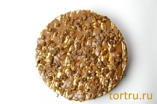 Торт "Медовик ореховый", кондитерская Лаверна