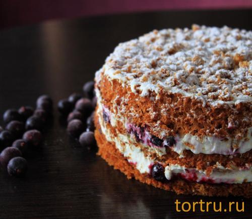 Торт "Ягодный медовик", кондитерская Ваниль