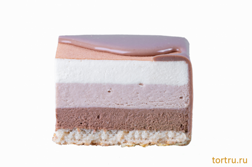 Торт "Три шоколада сырный", Кондитерский дом Renardi, Москва Торт "Три шоколада сырный", Кондитерский дом Renardi, Москва