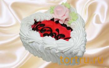 Торт "Йогуртовый Клубника (сердце)", Кондитерский комбинат Ходынка, Sweet Bakery
